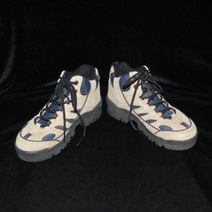 NEVADOS LADIES MID HIKING BOOTS SZ 7 BEIGE & NAVY WORN ONCE